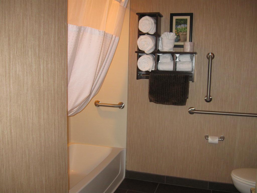 Little Missouri Inn & Suites New Town Δωμάτιο φωτογραφία
