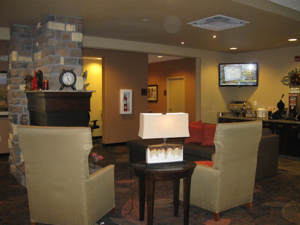 Little Missouri Inn & Suites New Town Εξωτερικό φωτογραφία