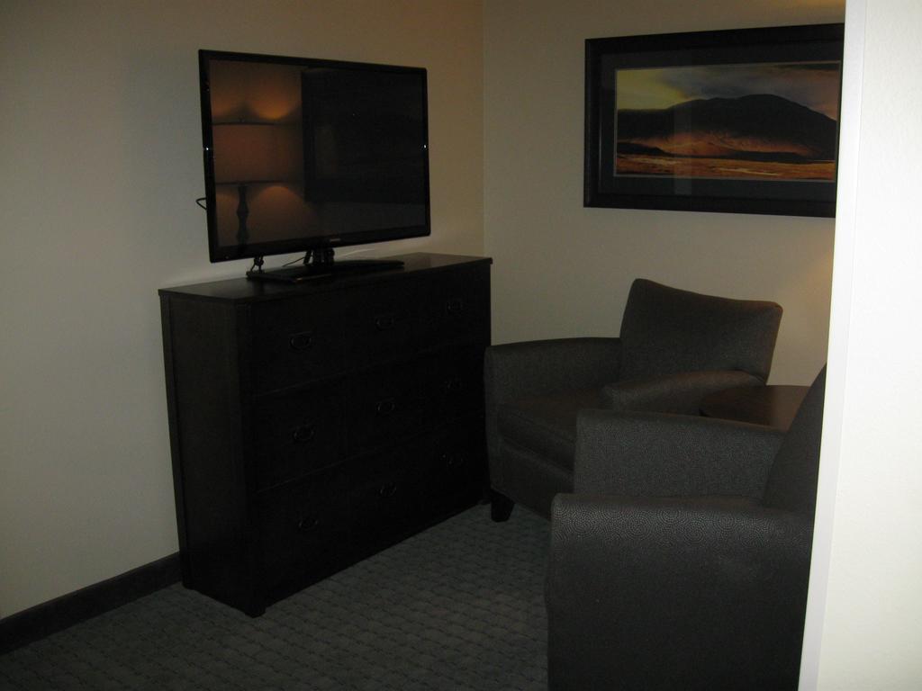 Little Missouri Inn & Suites New Town Δωμάτιο φωτογραφία