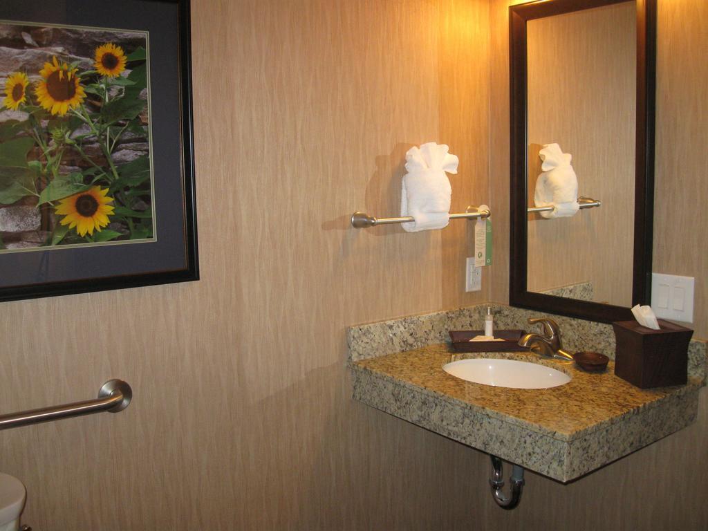 Little Missouri Inn & Suites New Town Εξωτερικό φωτογραφία