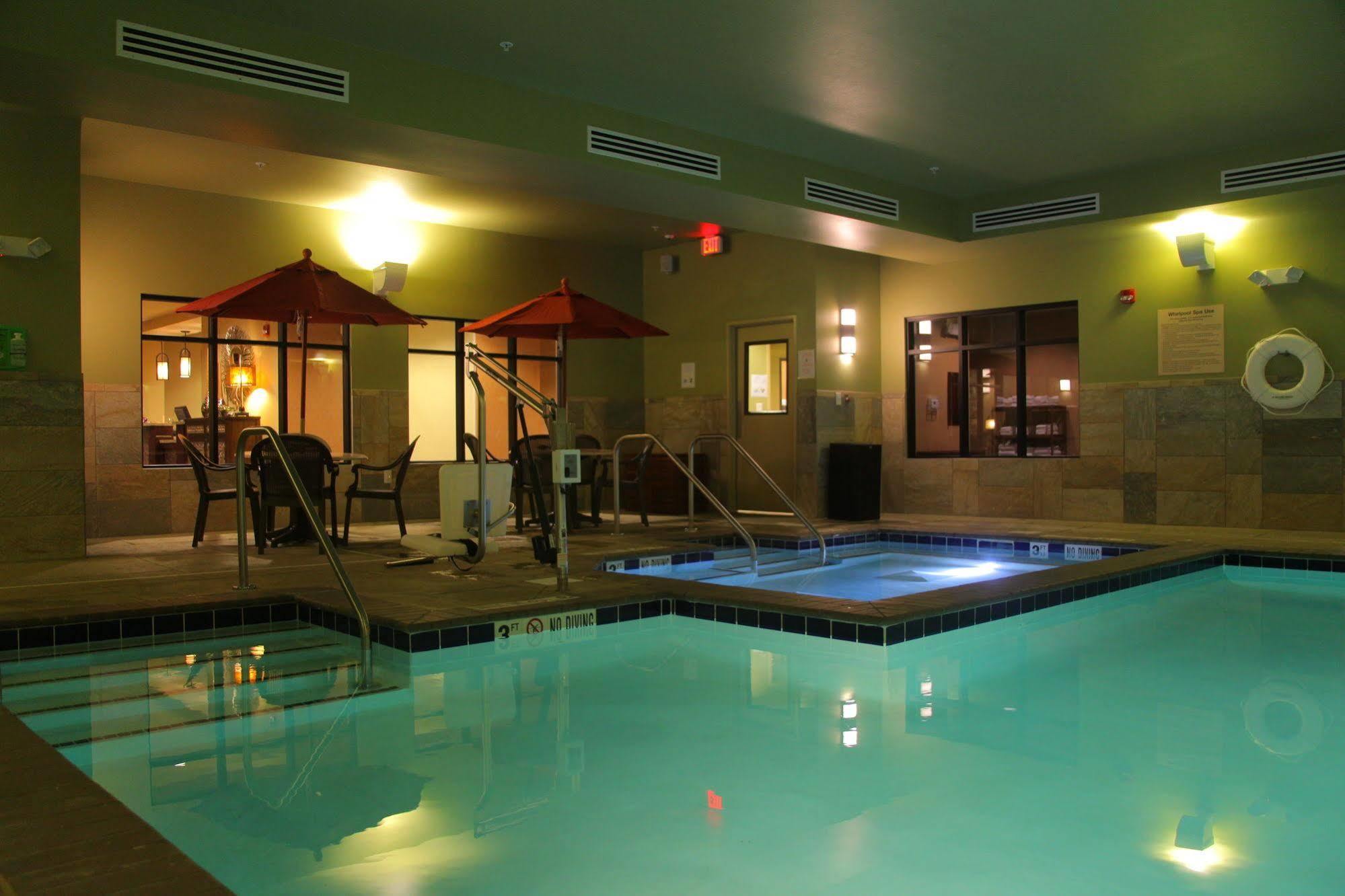 Little Missouri Inn & Suites New Town Εξωτερικό φωτογραφία